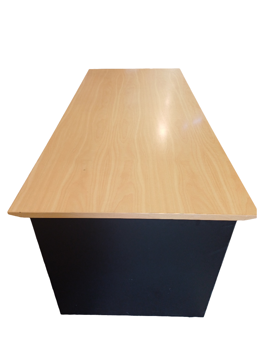 Straight desk