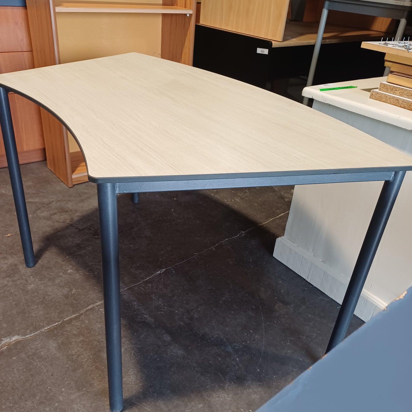 Curved Desk