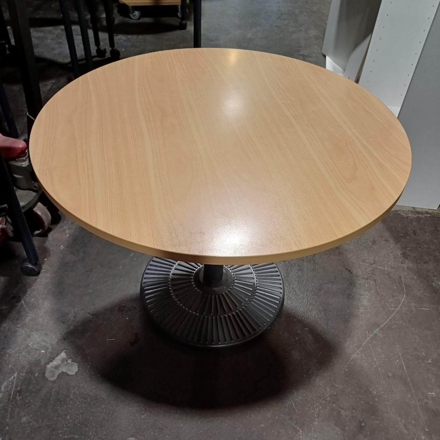 Round Table-1000m diameter