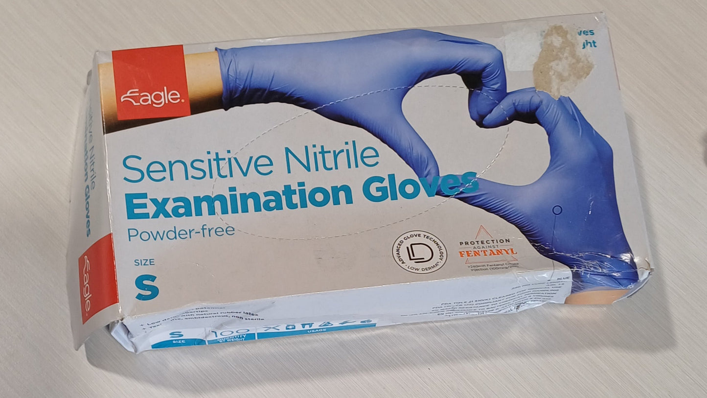 Sensitive Nirtrile Examination Gloves (small)
