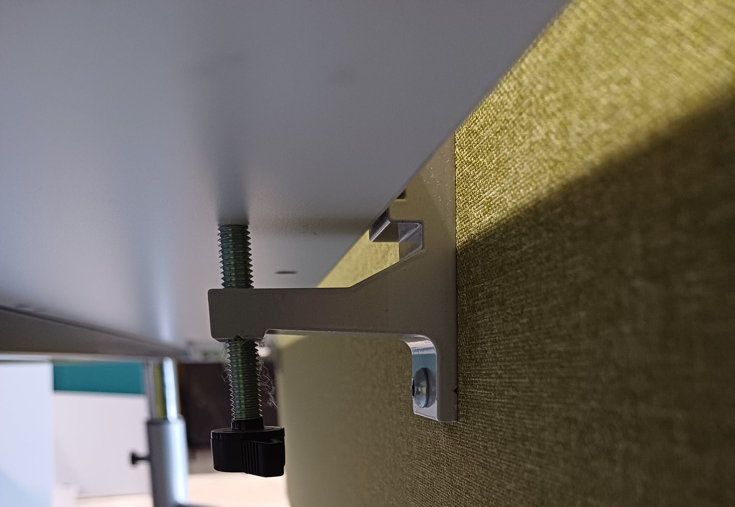 Desk Partition Divider