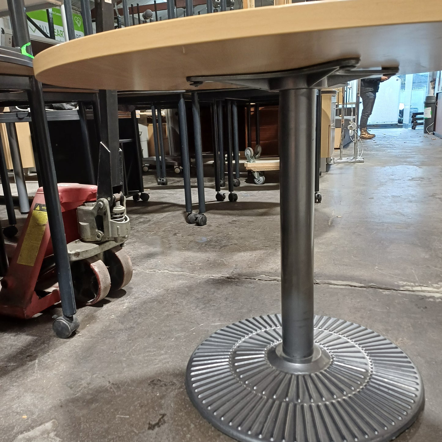 Round Table-1000m diameter