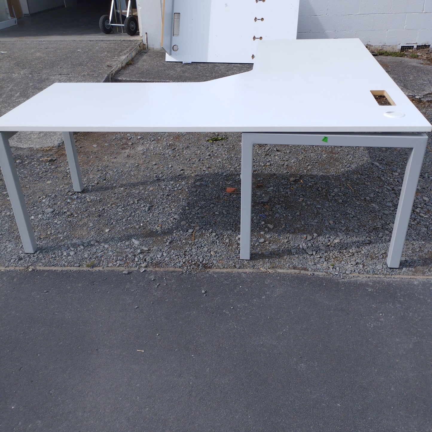 Large L shape desk 2000x2100