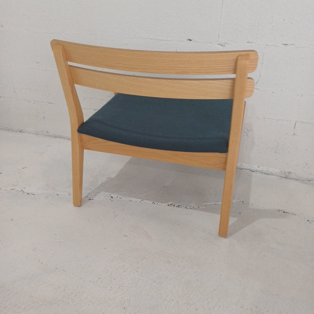 Solid wooden chair-Extra wide seat