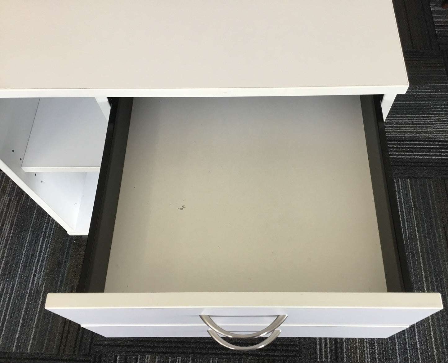 Rightside Drawers Cabinet