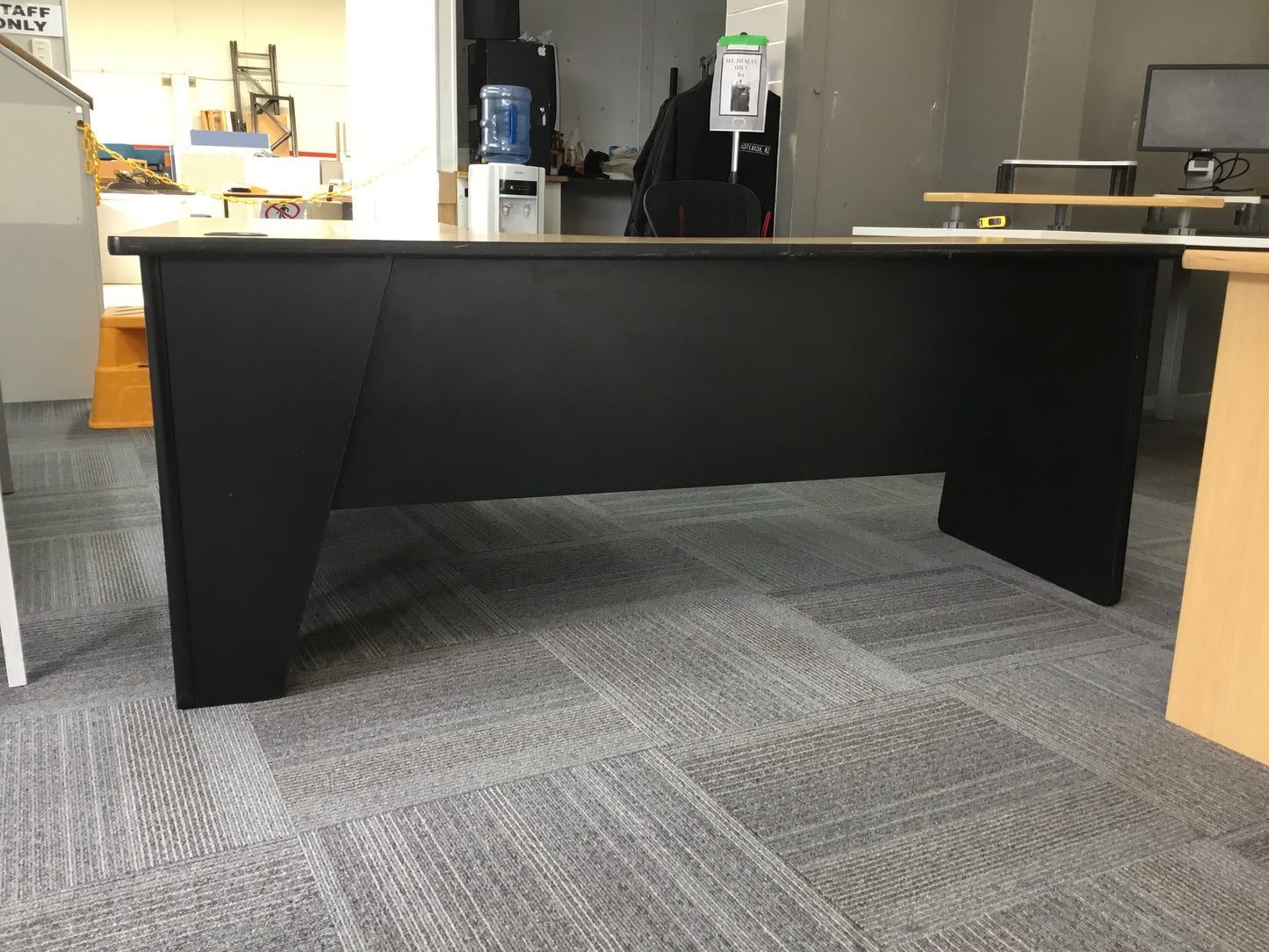 L-shape Desk (1)