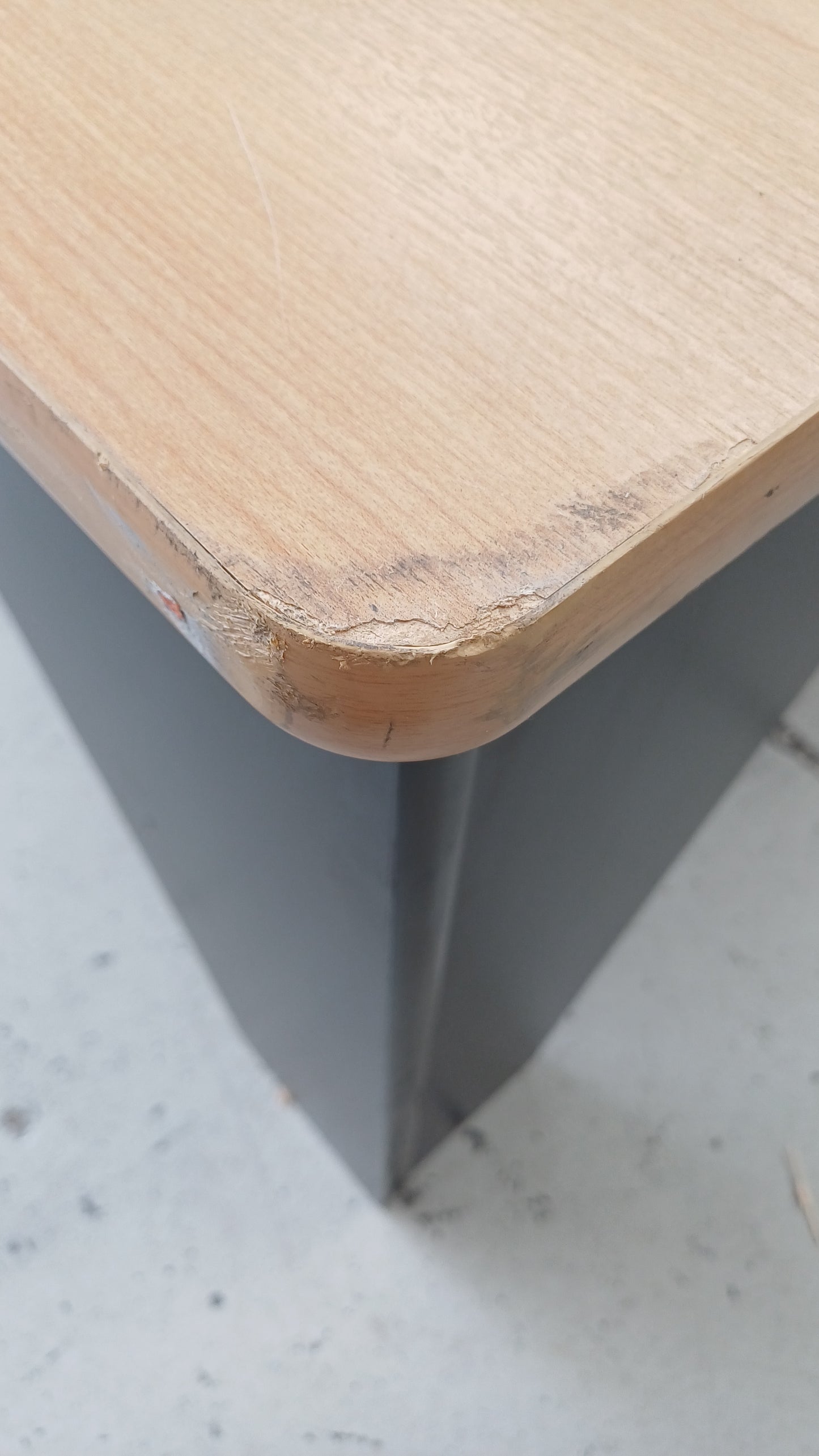 L Shaped Desk - Woodgrain