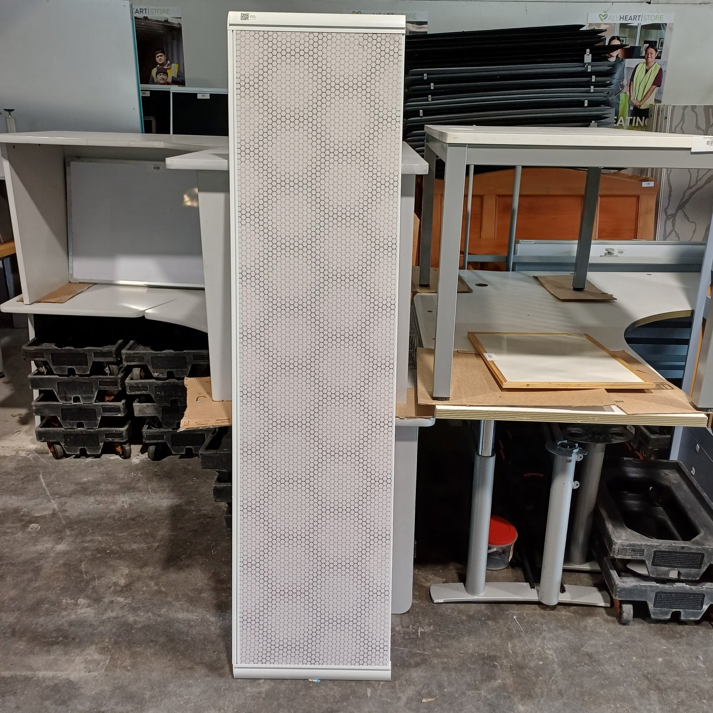 Desk Partition- white