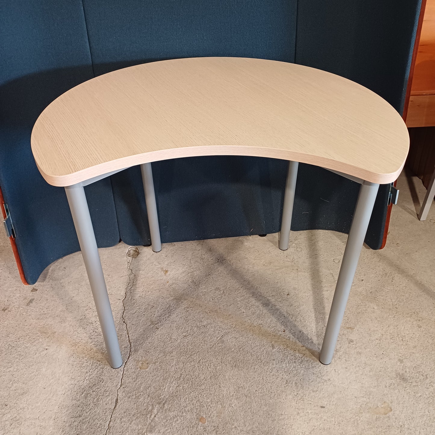 Small Moon desk/Table-900W