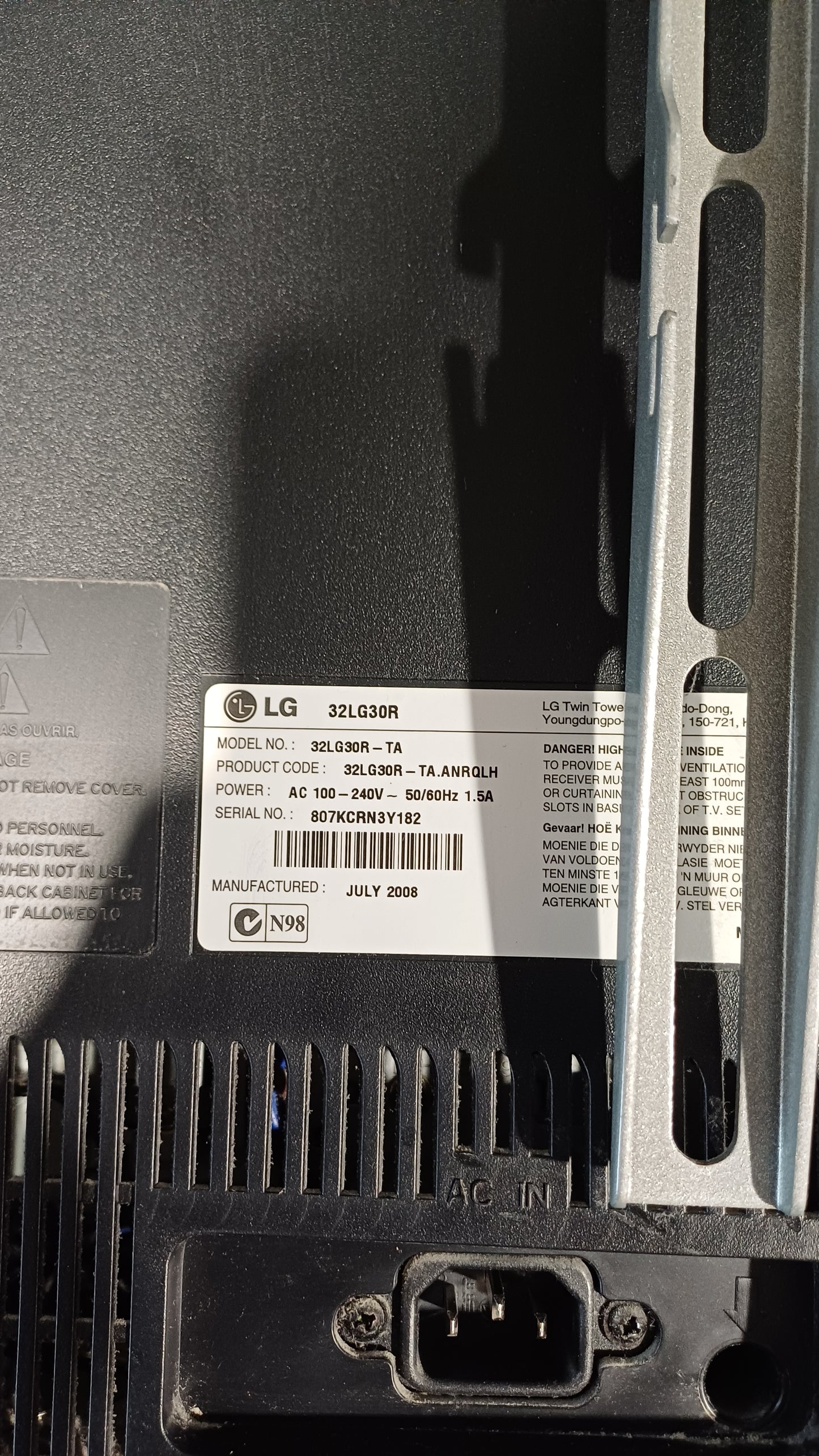 Monitor screen- 32 inch