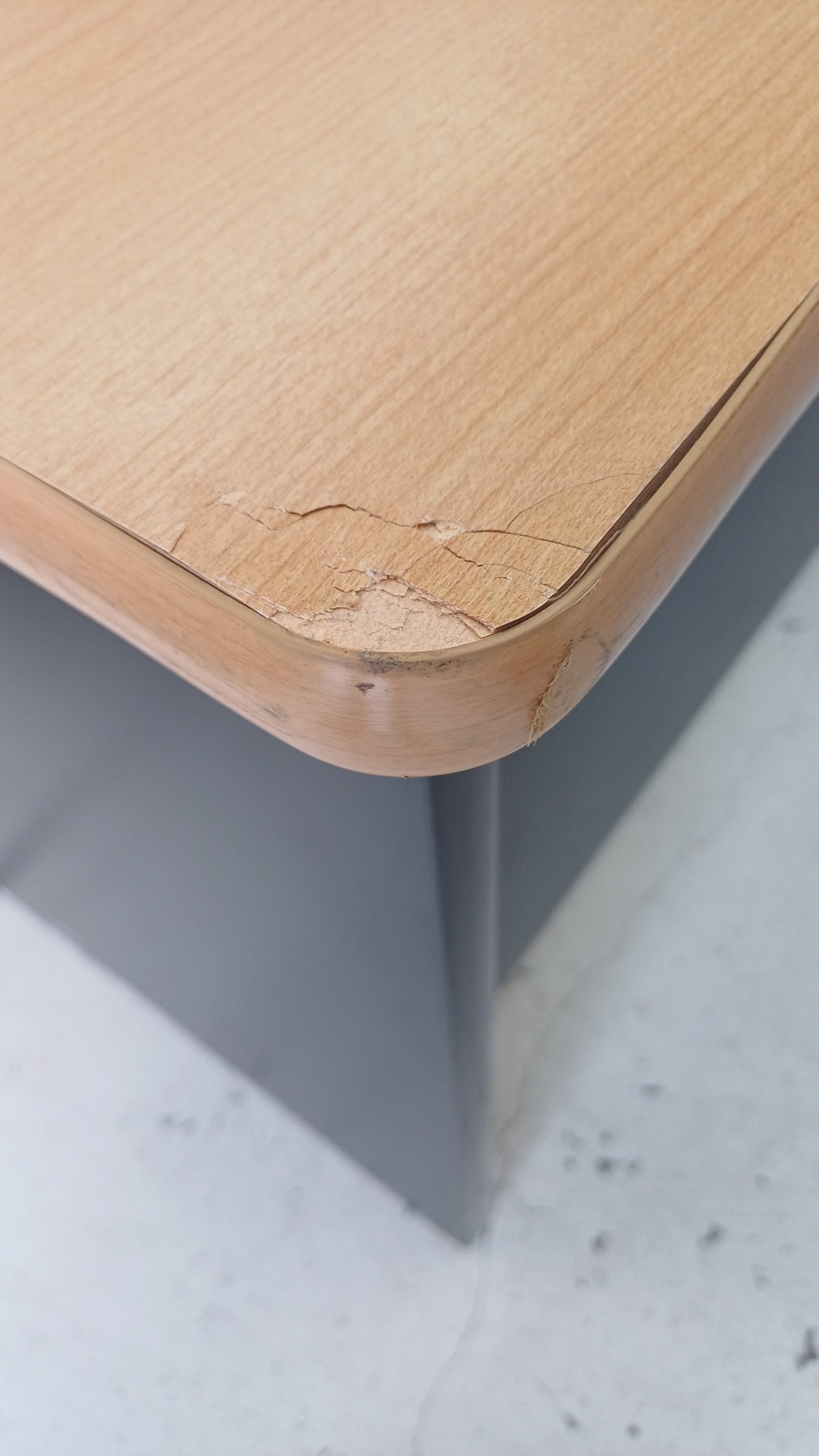 L Shaped Desk - Woodgrain