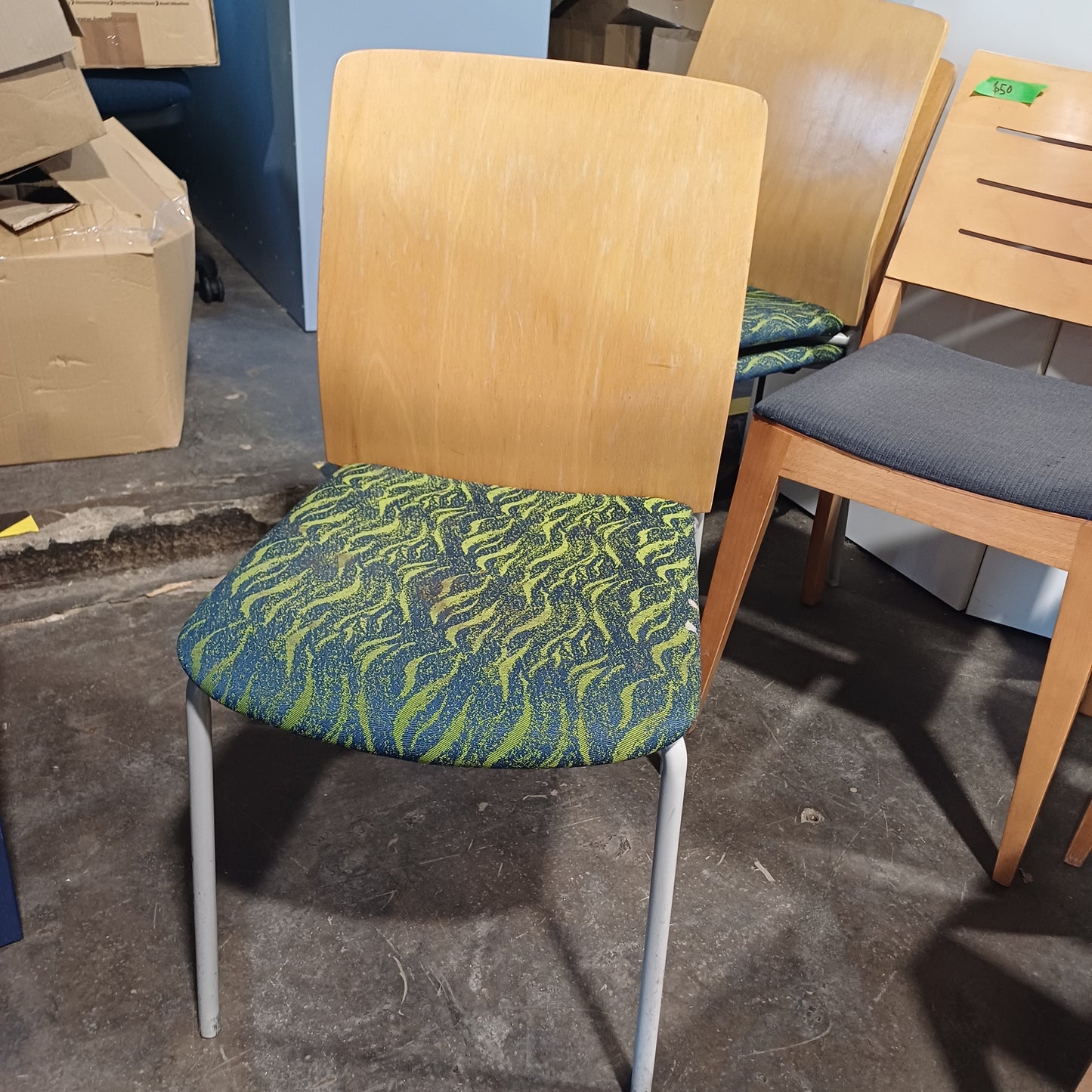 Dining room chair ( without arm rests )