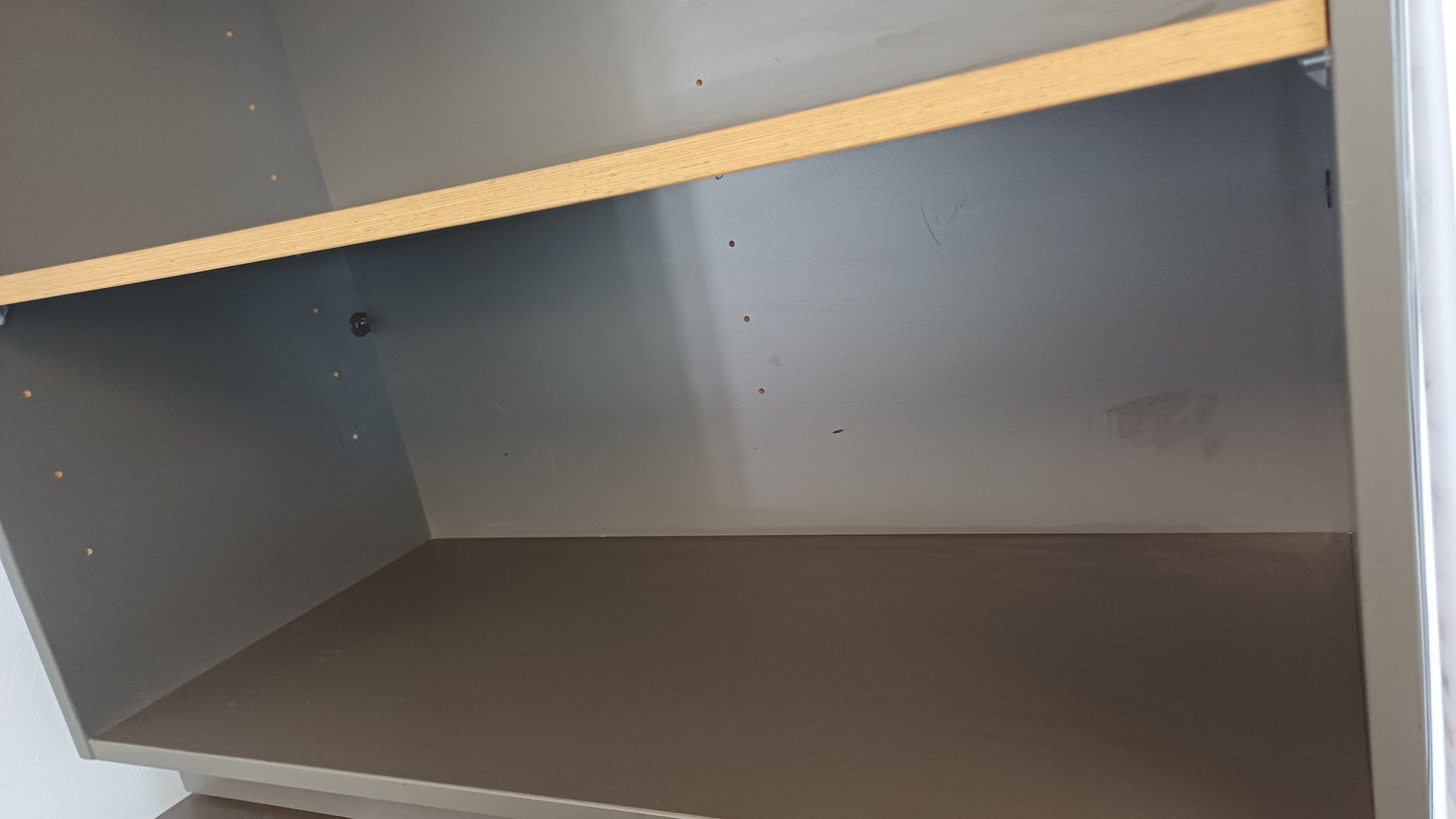 Wooden shelf - Grey and brown