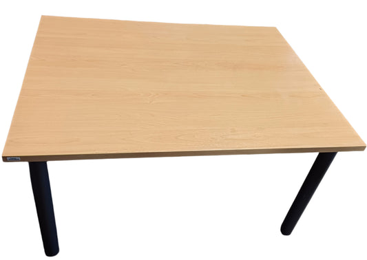 Straight square Table/Desk