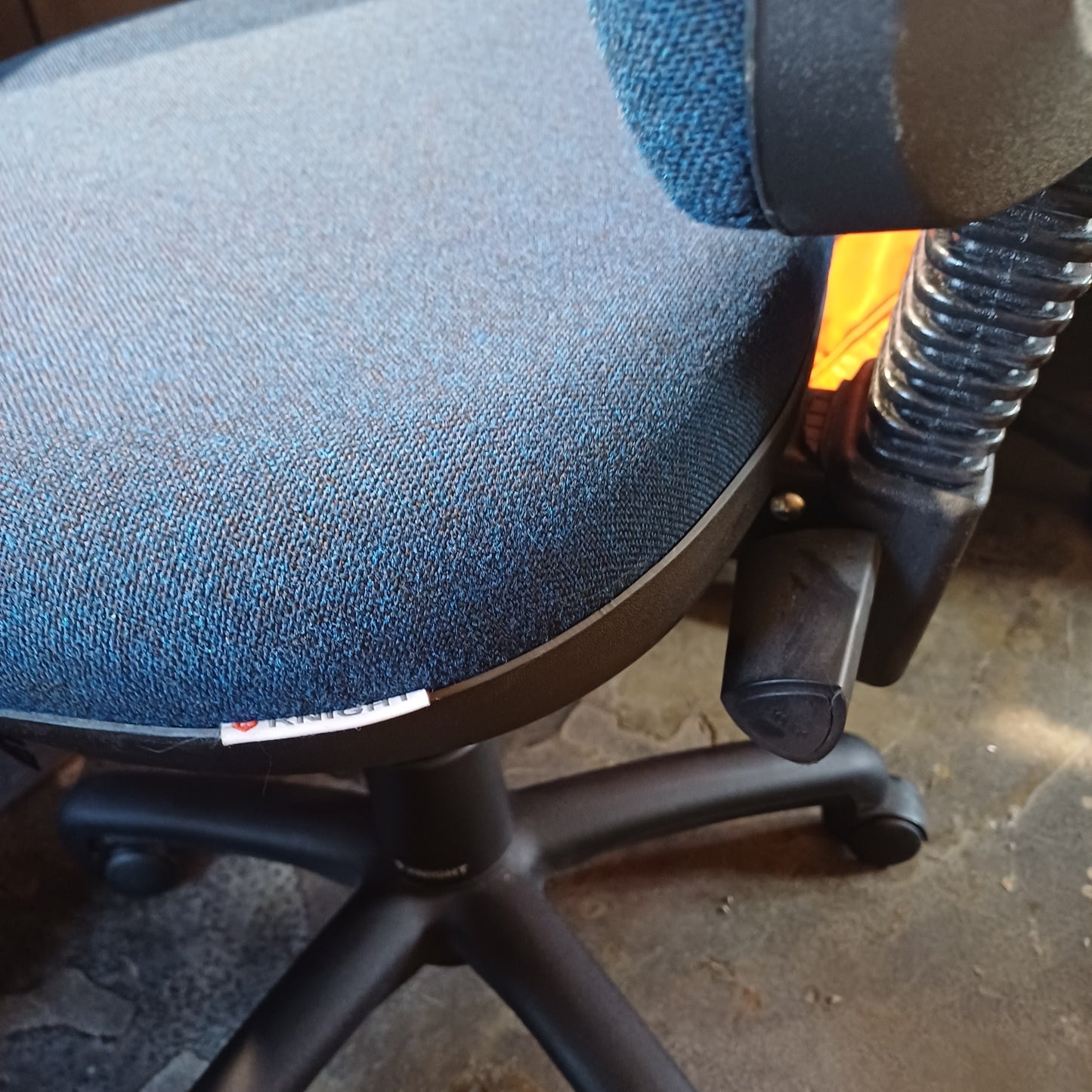 Office chair - Blue (Knight brand & Broken lever)