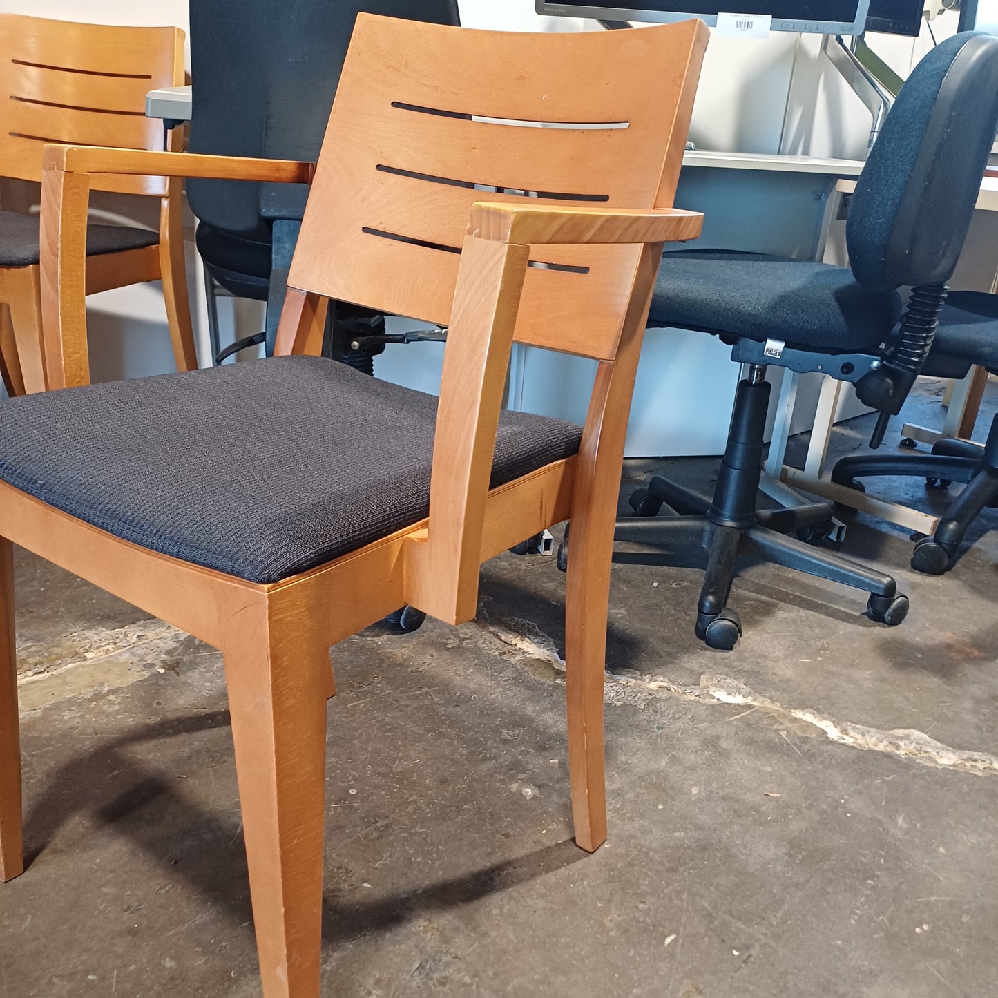 Dining room chair- Brown (with arm rests)