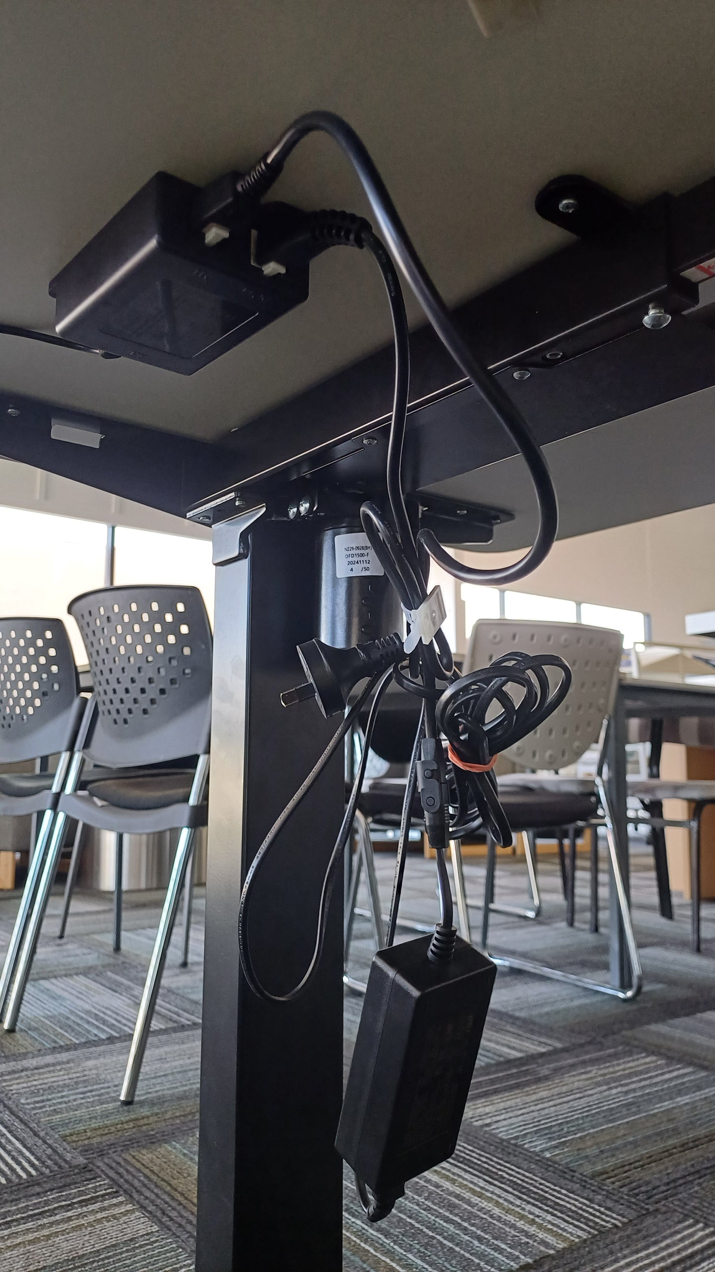 Electric Sit/Stand Table