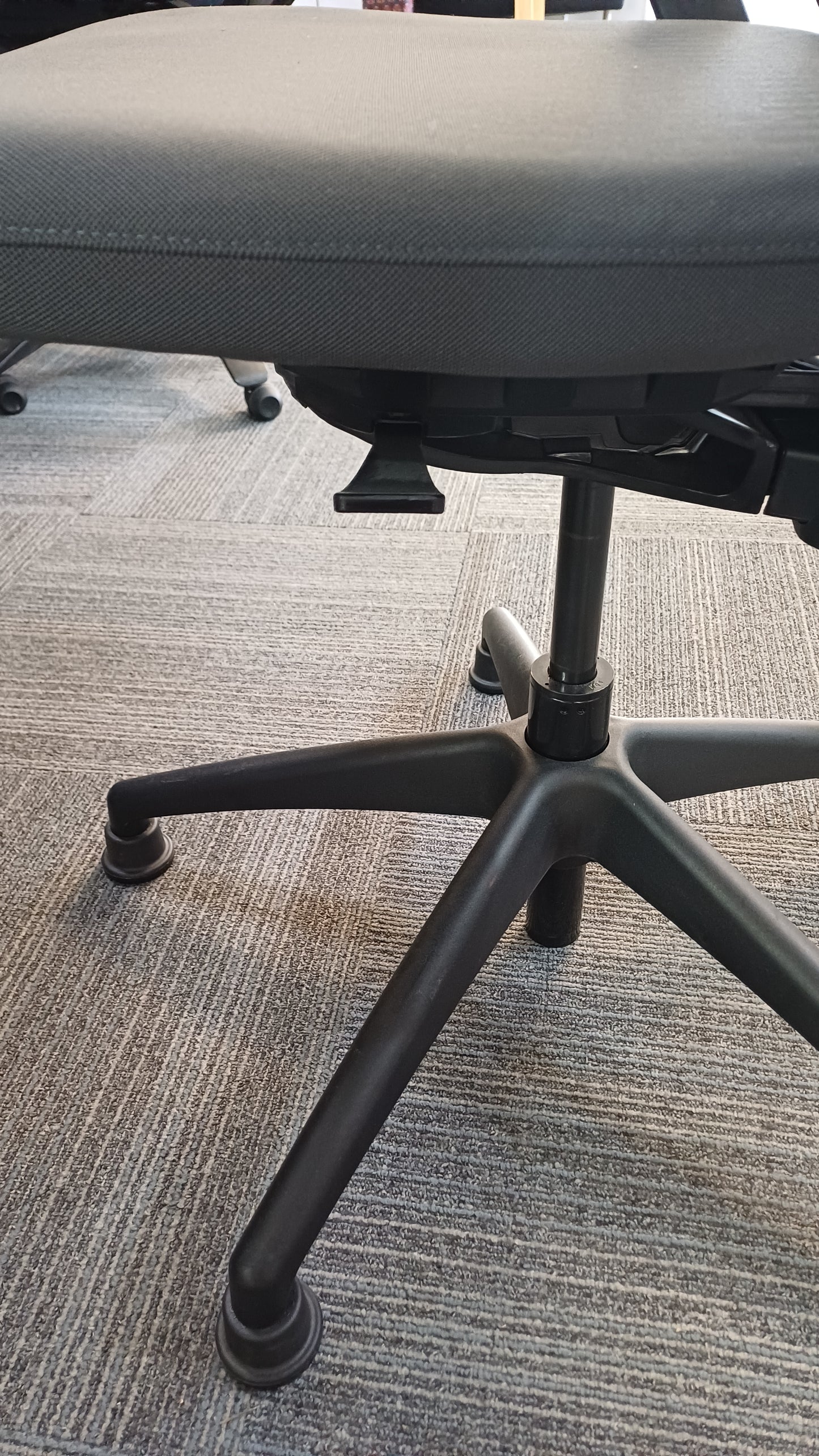 Black Knoll Office Chair 1-no wheels