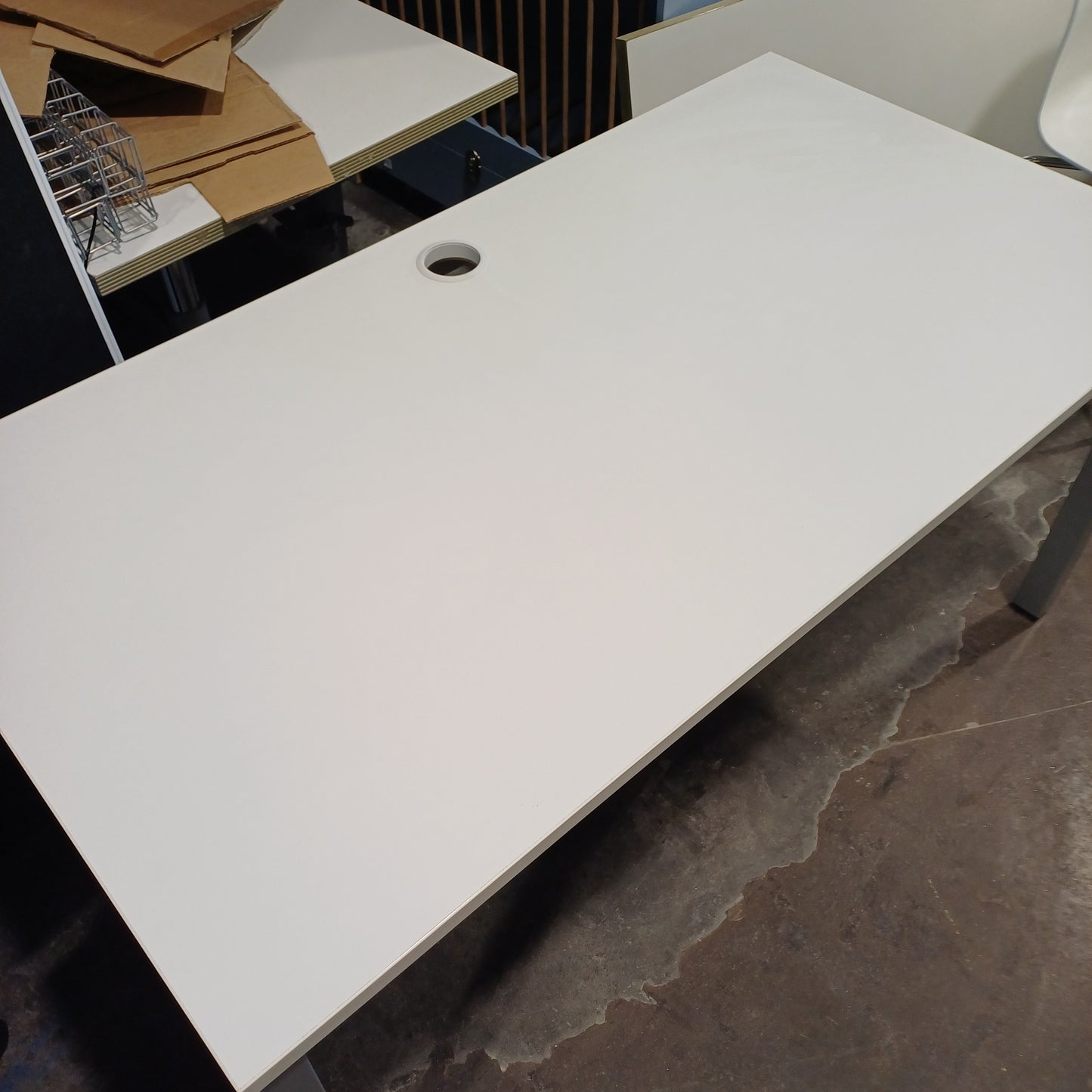 White Straight Desk-1500W