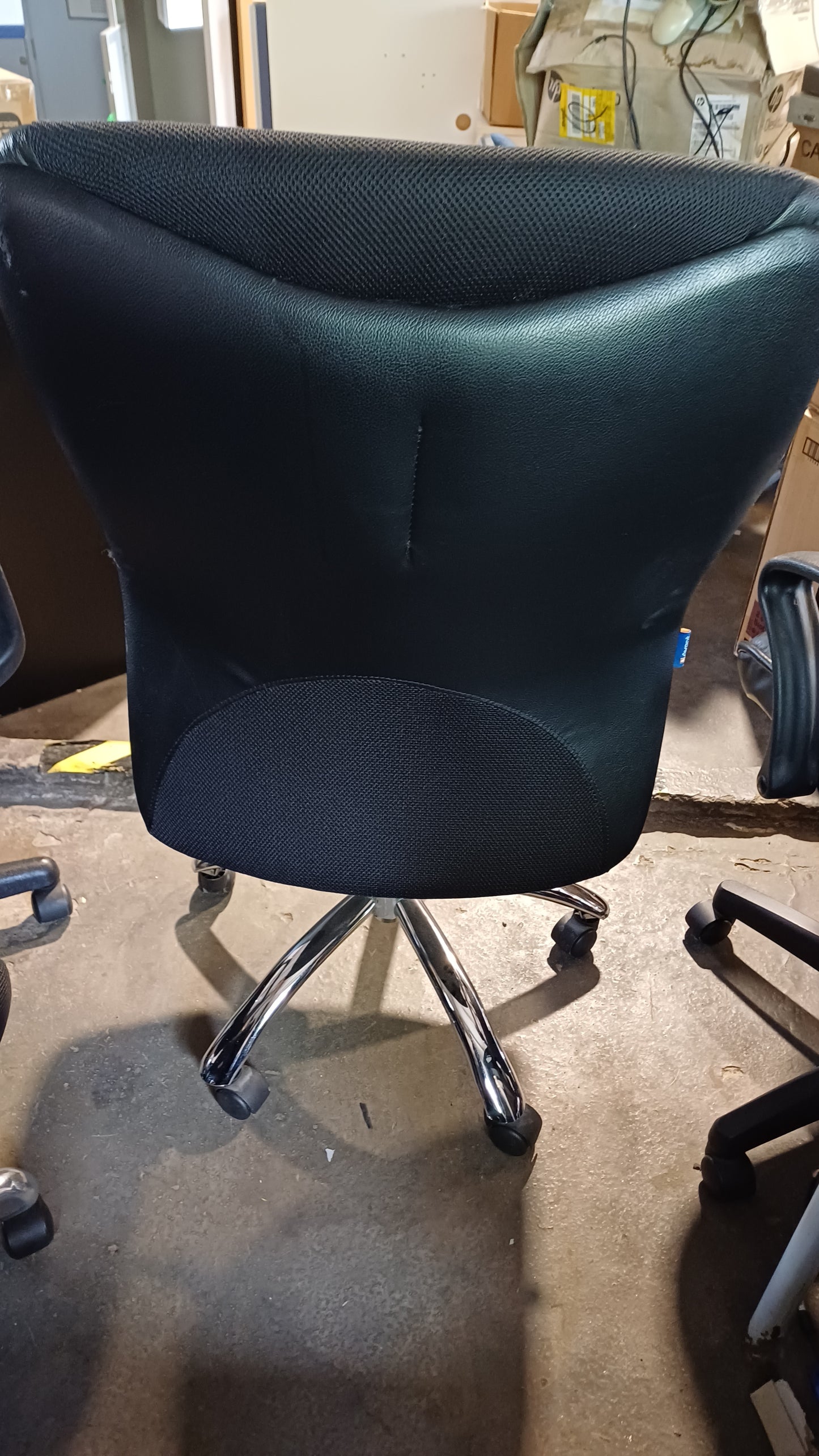 Ergonomic office Chair- armless