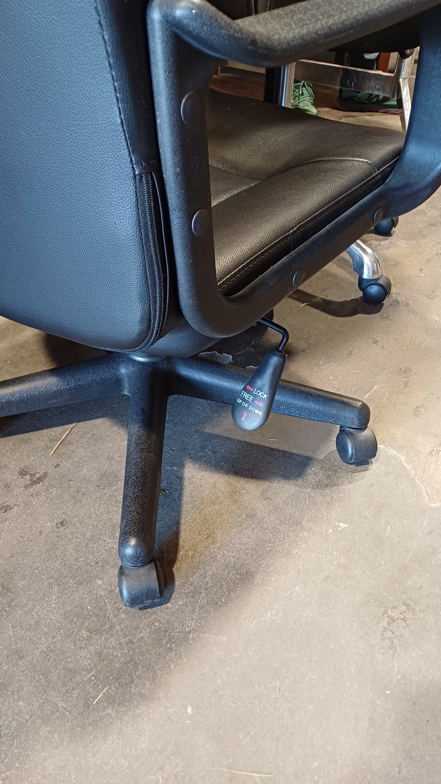 Black executive office chair 2
