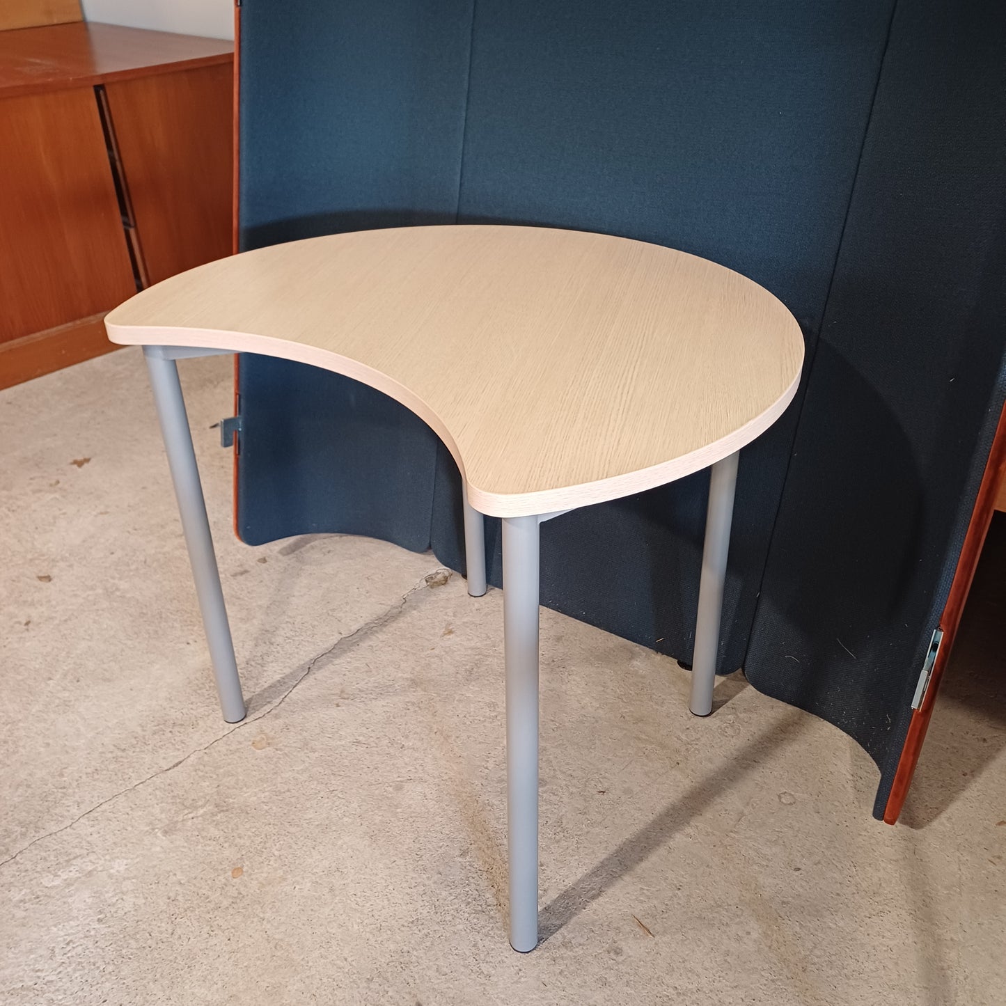 Small Moon desk/Table-900W