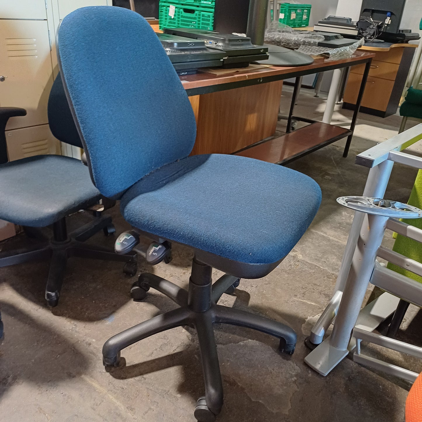 COF office chair