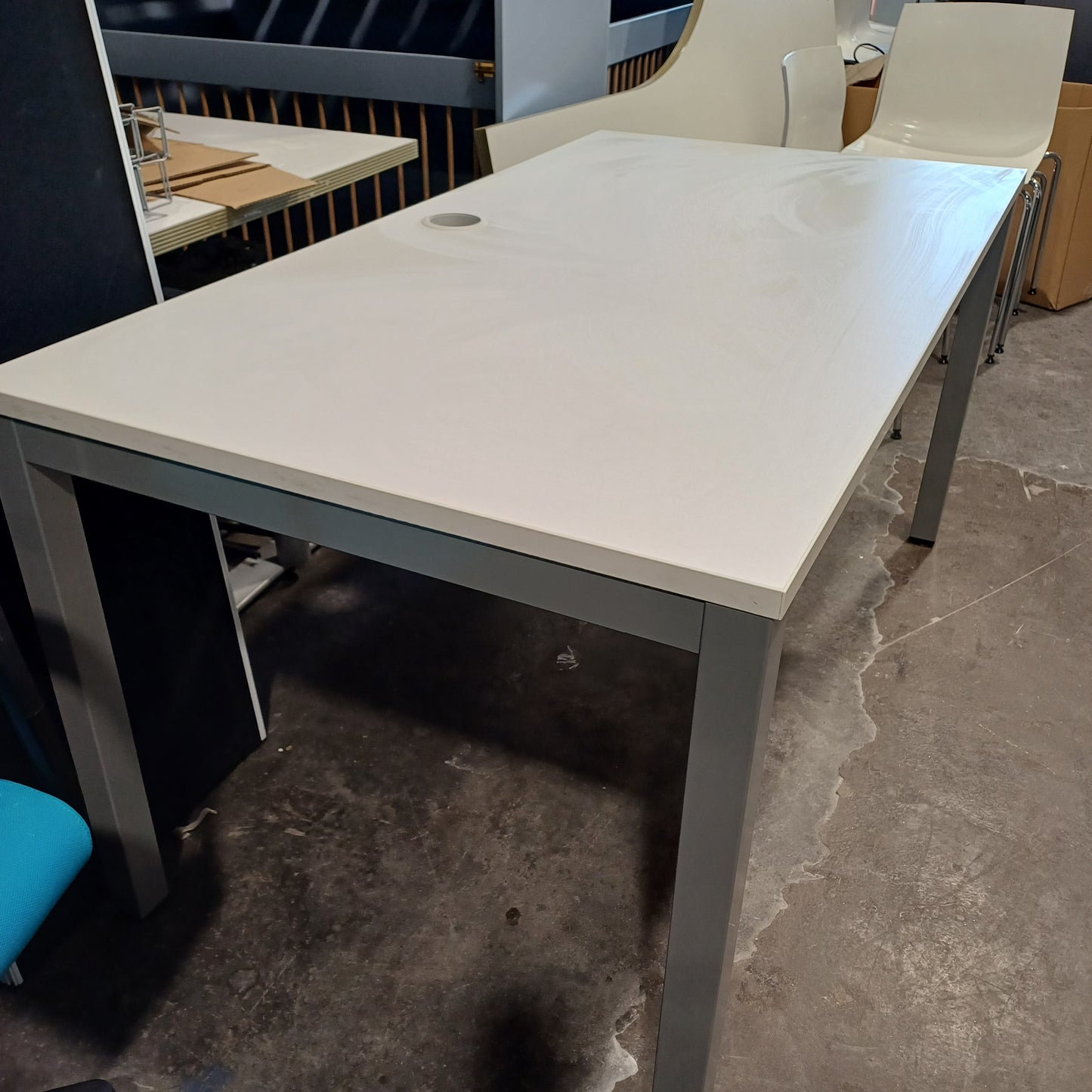 White Straight Desk-1500W