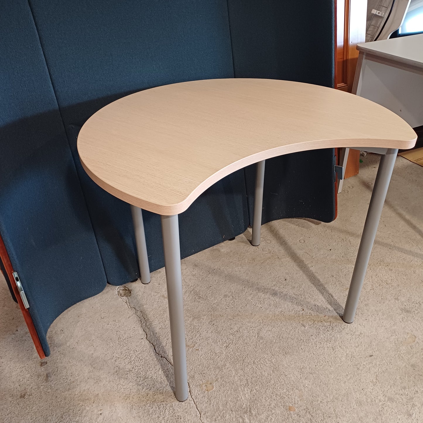 Small Moon desk/Table-900W