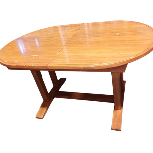 Set of dining table with extension and 4 chairs