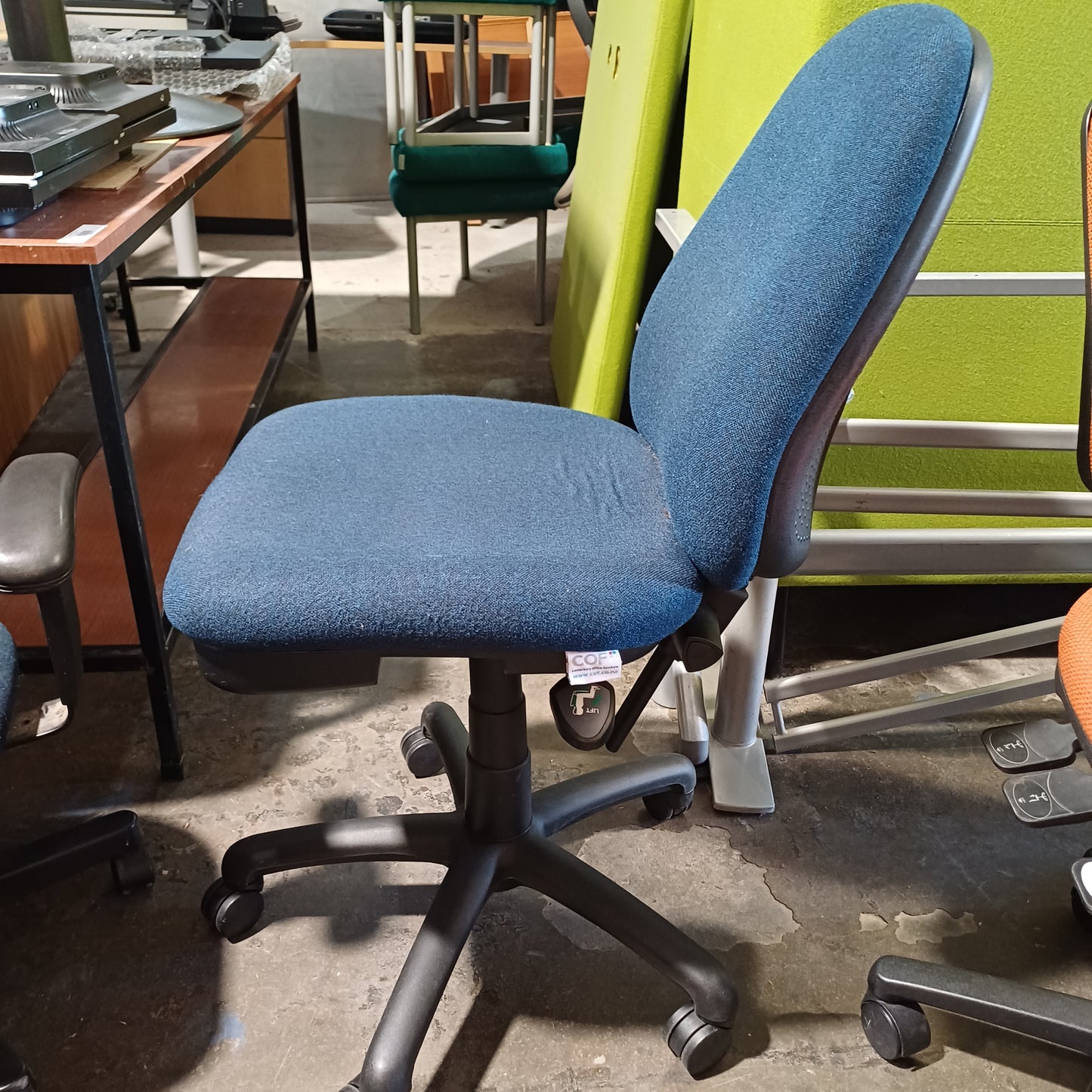 COF office chair