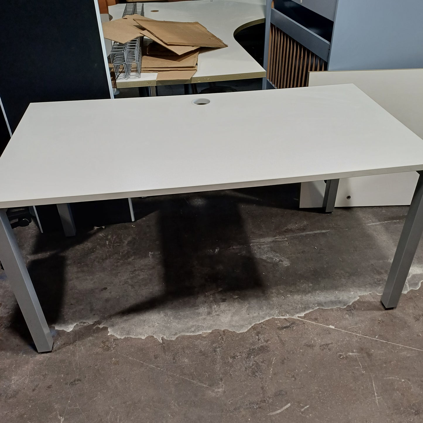 White Straight Desk-1500W