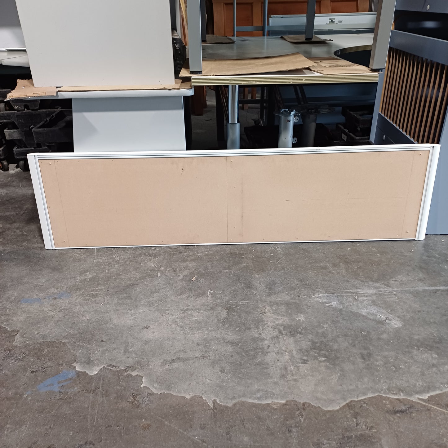 Desk Partition- white