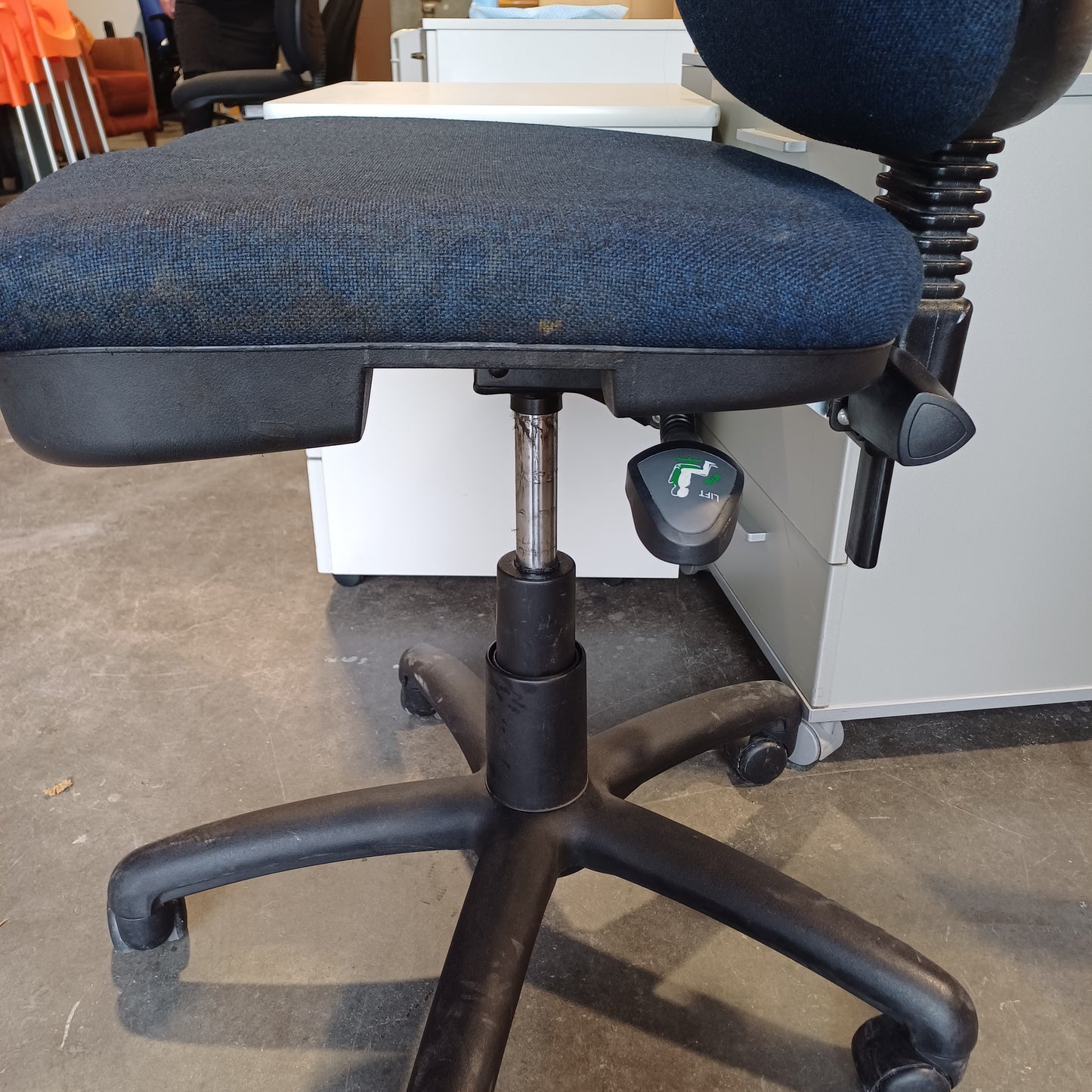 Office chair - Blue (3 levers)