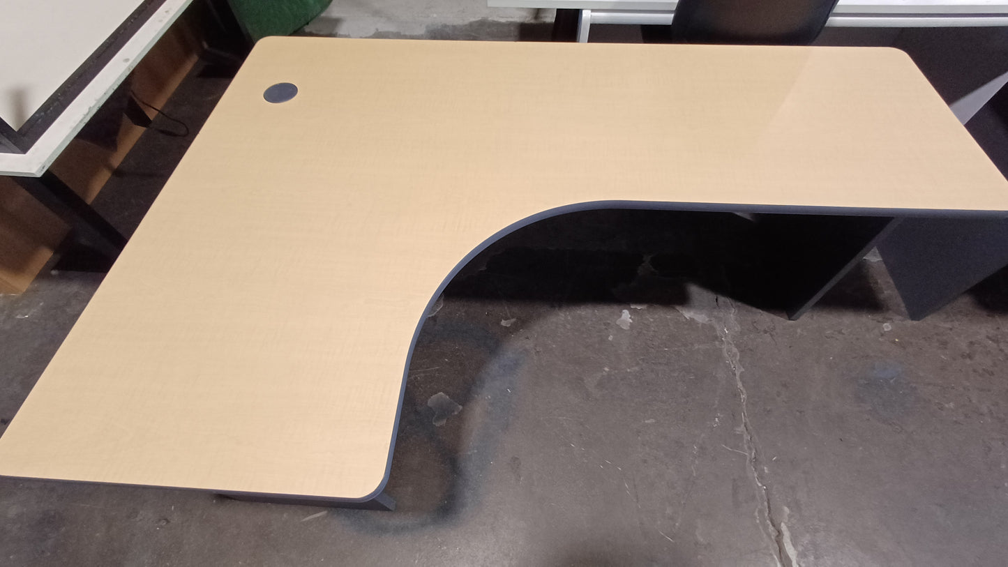 L-shaped Desk (Rightside long)